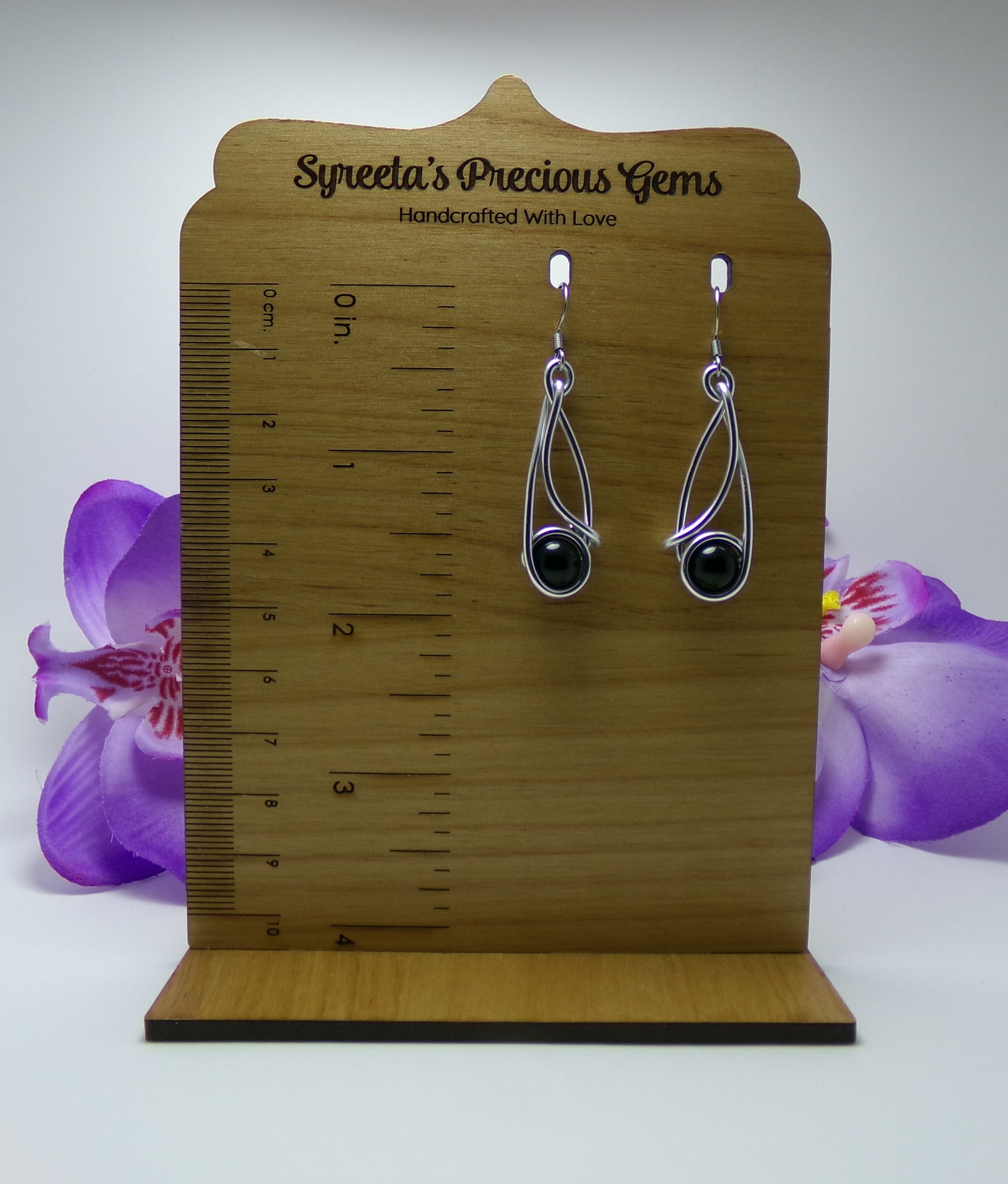 Dangle Earrings With Onyx Beads