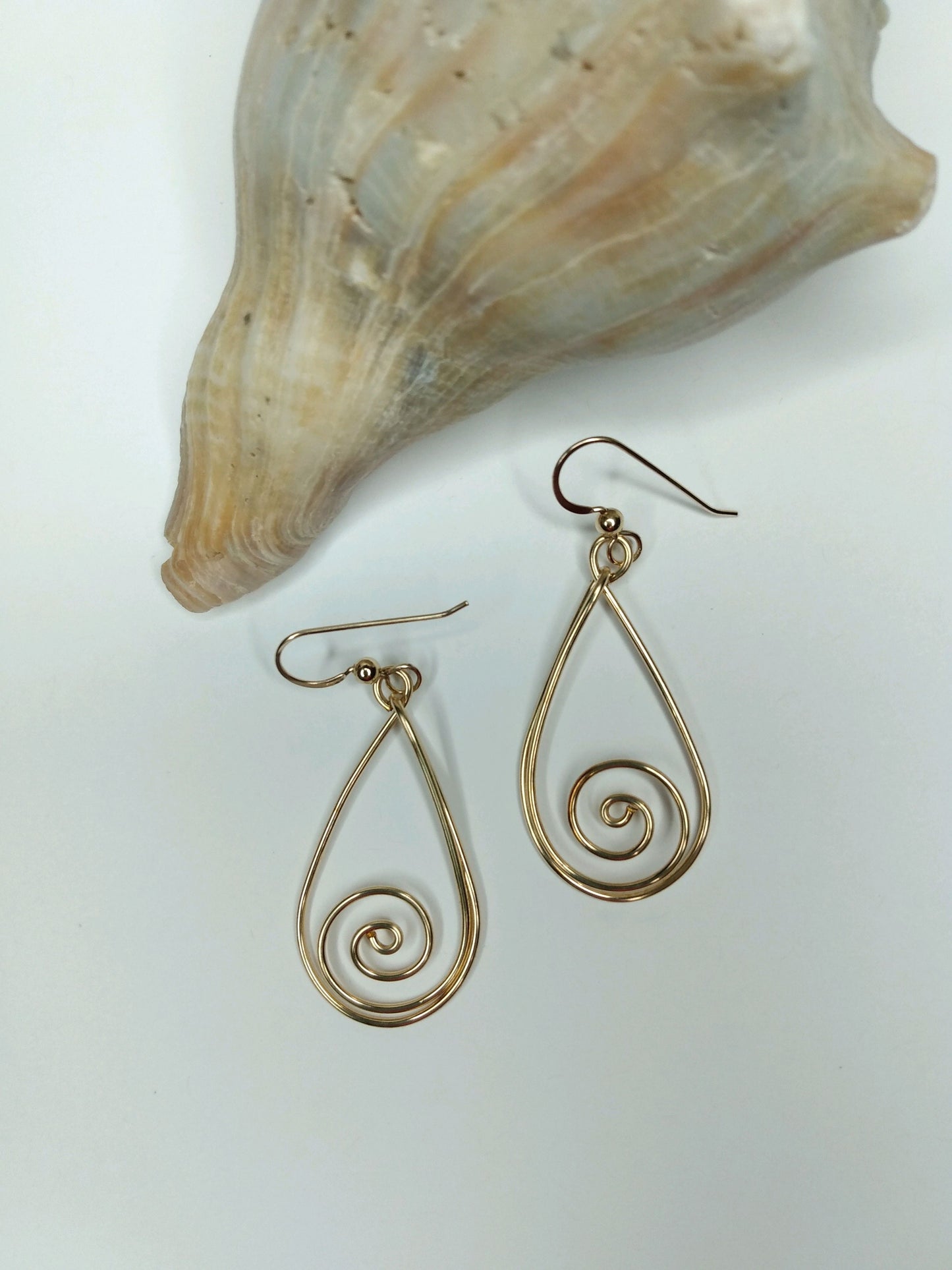 Gold Elegant Swirl Earrings